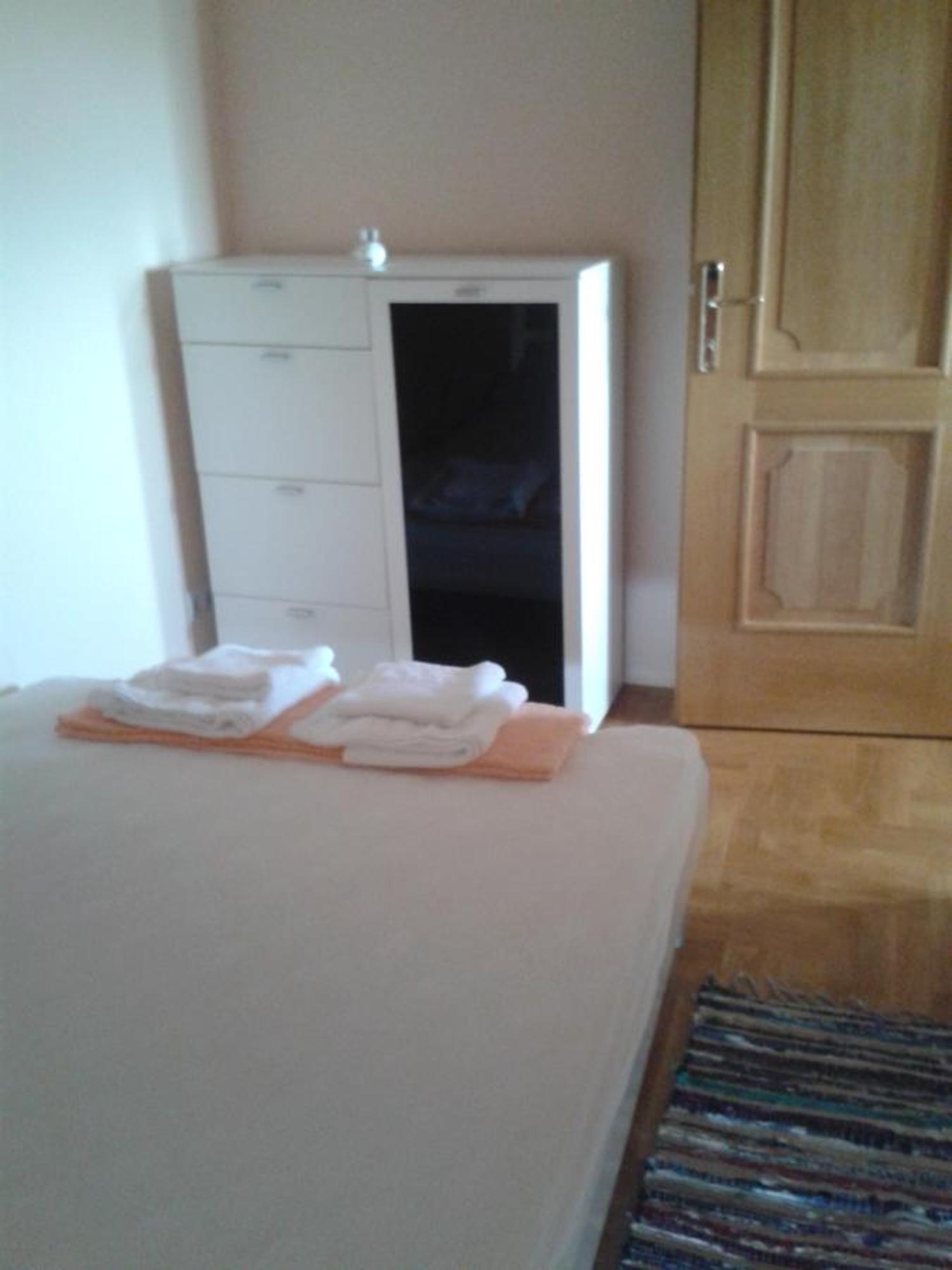 Apartmani Svalina - Seaview And 130M From Beach トロギール エクステリア 写真