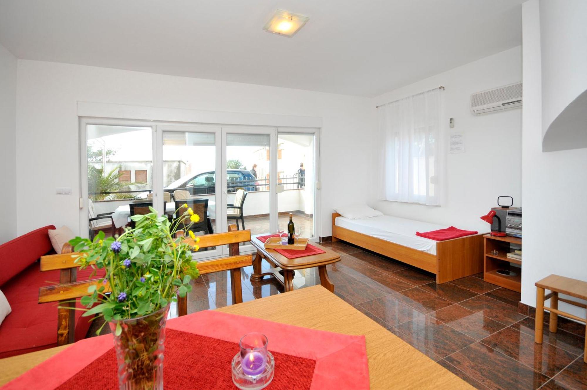 Apartmani Svalina - Seaview And 130M From Beach トロギール エクステリア 写真