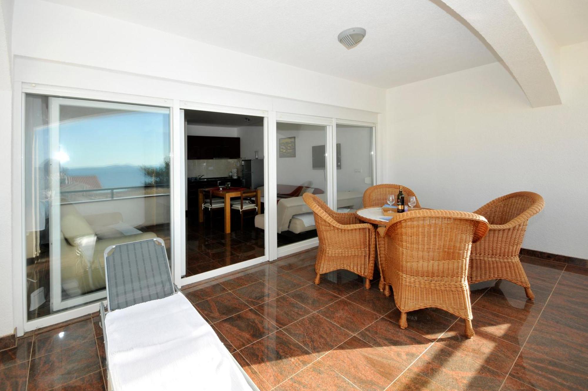 Apartmani Svalina - Seaview And 130M From Beach トロギール エクステリア 写真